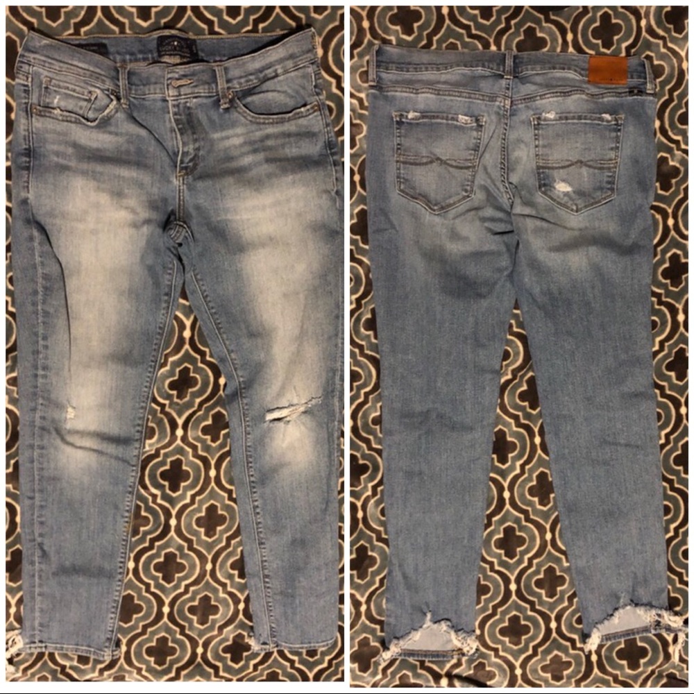 Lucky Brand Women’s Jeans with chewed hem